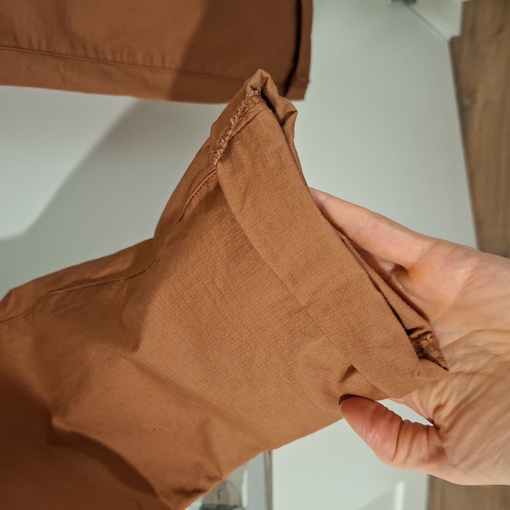Vuori The Rise/The Shine Drawstring Ripstop Pants in Clay/Rust (Size XS) - Picture 6 of 10